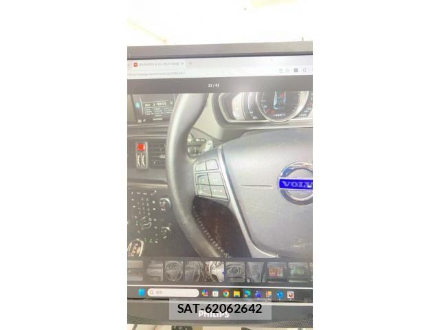 Volvo V40 2015-11 8884563-16