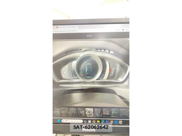 Volvo V40 2015-11 8884563-17