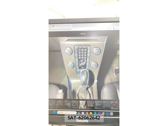 Volvo V40 2015-11 8884563-18