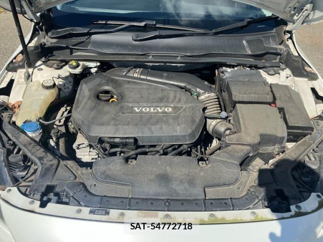 Volvo V40 2013-09 8884564-18