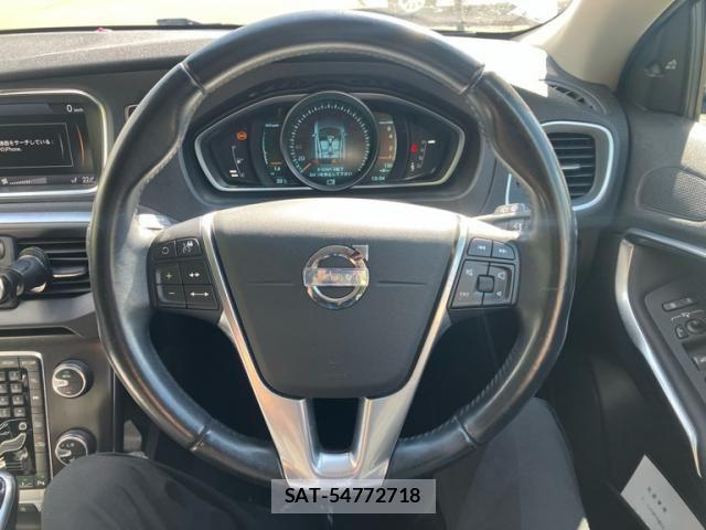 Volvo V40 2013-09 8884564-21