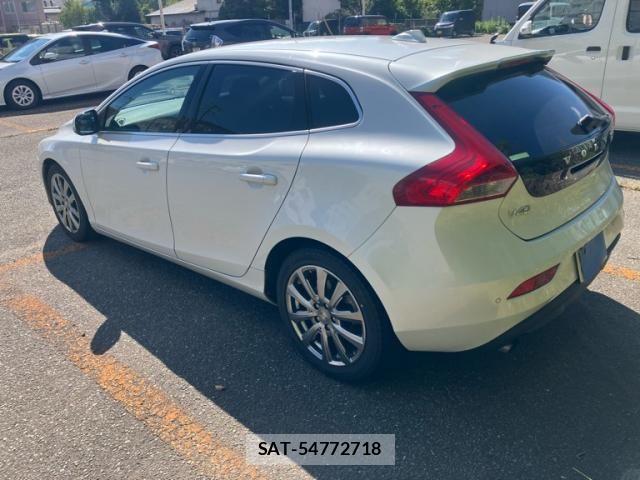 Volvo V40 2013-09 8884564-4