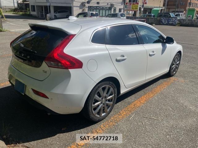 Volvo V40 2013-09 8884564-5