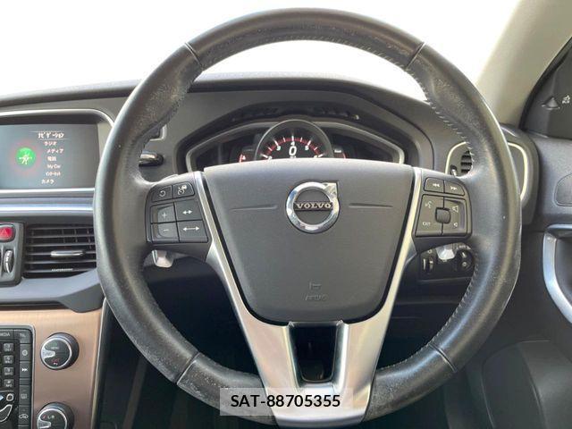 Volvo CROSS COUNTRY 2017-03 1177401-11