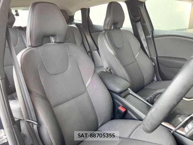 Volvo CROSS COUNTRY 2017-03 1177401-12