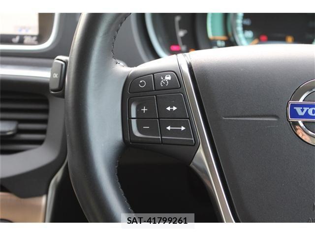 Volvo CROSS COUNTRY 2014-08 1848524-10