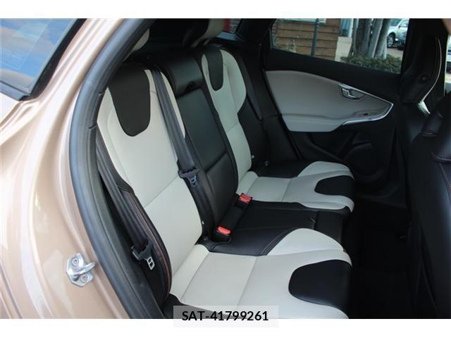 Volvo CROSS COUNTRY 2014-08 1848524-14