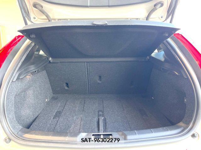 Volvo CROSS COUNTRY 2016-12 4051236-13