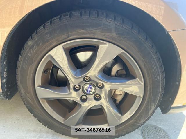 Volvo CROSS COUNTRY 2015-11 4604077-9