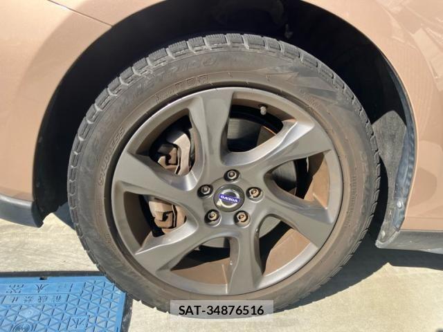 Volvo CROSS COUNTRY 2015-11 4604077-12