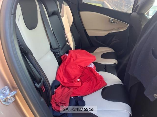 Volvo CROSS COUNTRY 2015-11 4604077-14