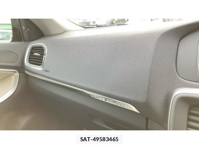 Volvo CROSS COUNTRY 2014-02 6220936-24