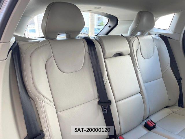 Volvo CROSS COUNTRY 2019-07 6504547-14