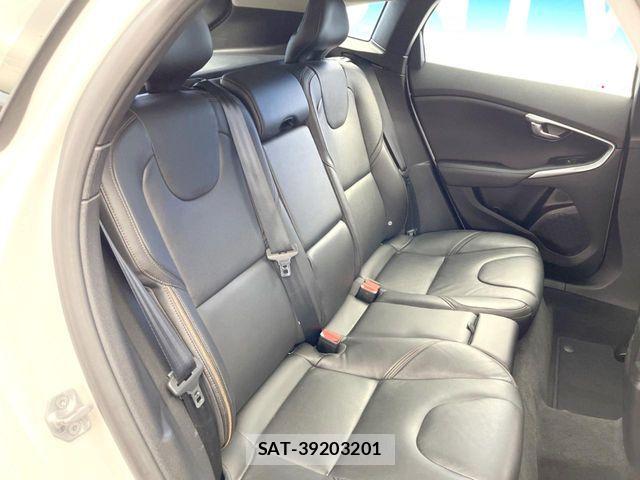 Volvo CROSS COUNTRY 2015-10 7272863-10