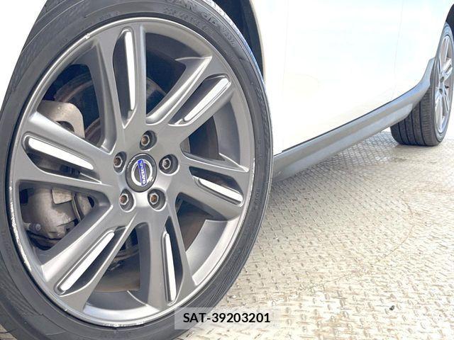 Volvo CROSS COUNTRY 2015-10 7272863-14