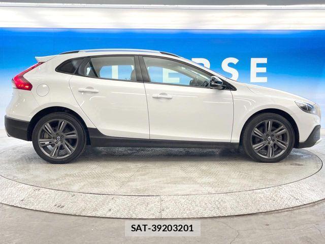 Volvo CROSS COUNTRY 2015-10 7272863-19