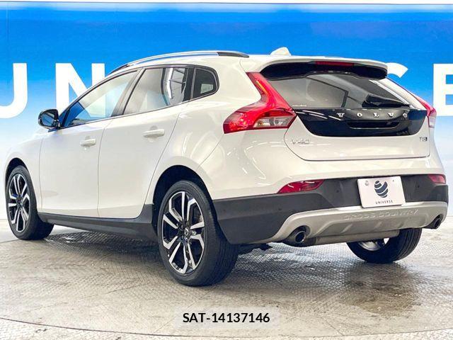 Volvo CROSS COUNTRY 2017-02 7273225-14
