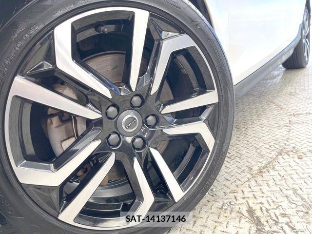 Volvo CROSS COUNTRY 2017-02 7273225-16