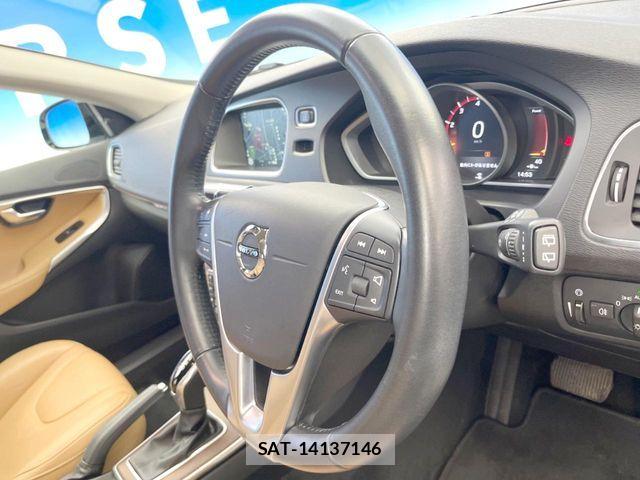 Volvo CROSS COUNTRY 2017-02 7273225-19
