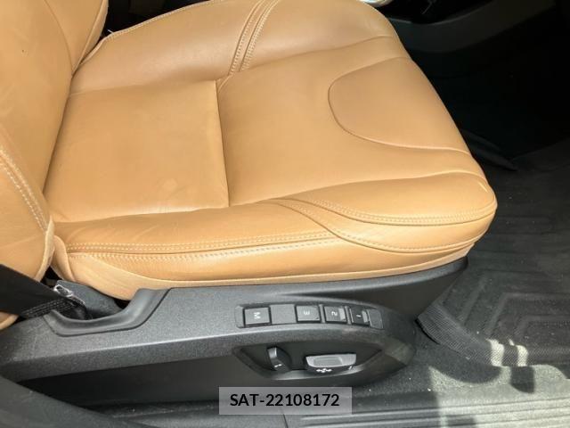 Volvo CROSS COUNTRY 2017-06 7360358-14