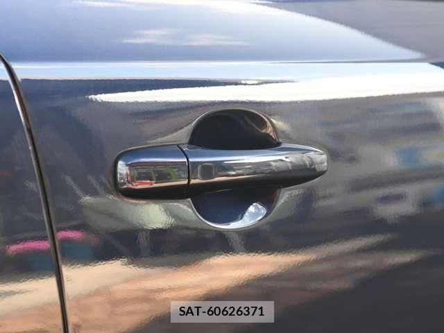 Volvo CROSS COUNTRY 2015-06 7458680-16