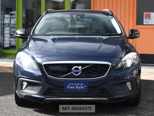 Volvo CROSS COUNTRY 2015-06 7458680-1