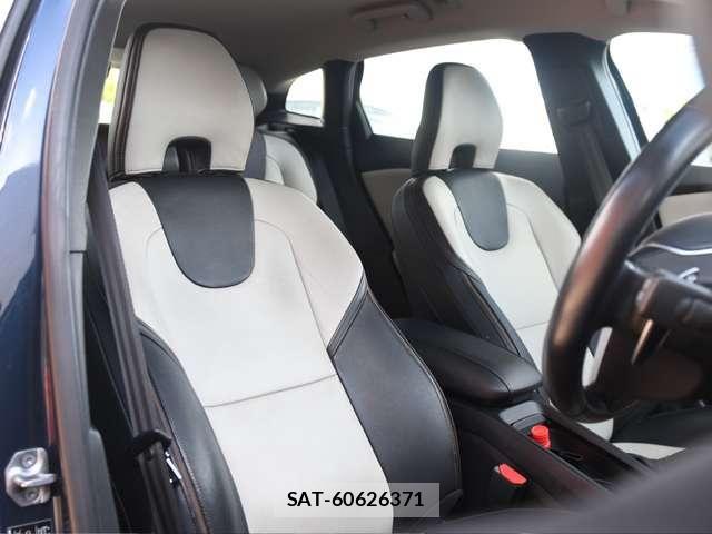 Volvo CROSS COUNTRY 2015-06 7458680-23