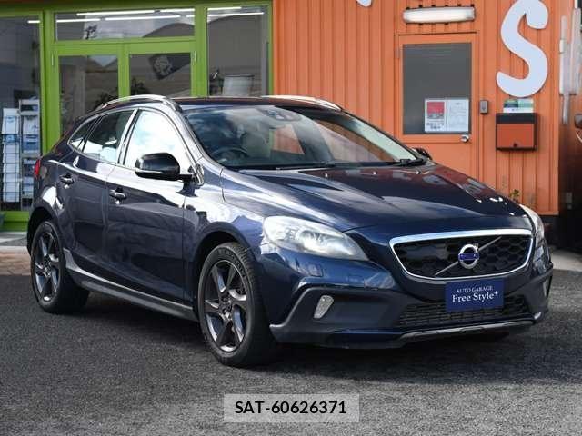 Volvo CROSS COUNTRY 2015-06 7458680-2