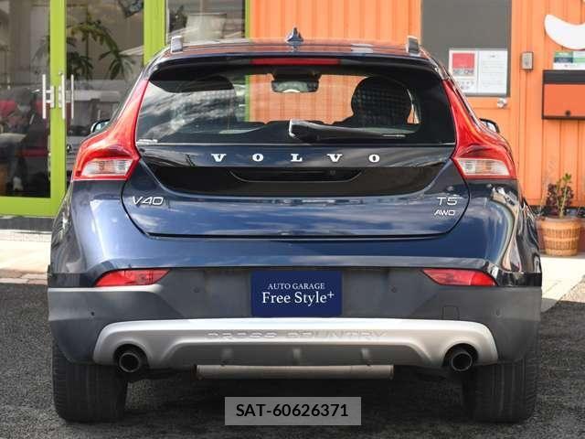 Volvo CROSS COUNTRY 2015-06 7458680-5