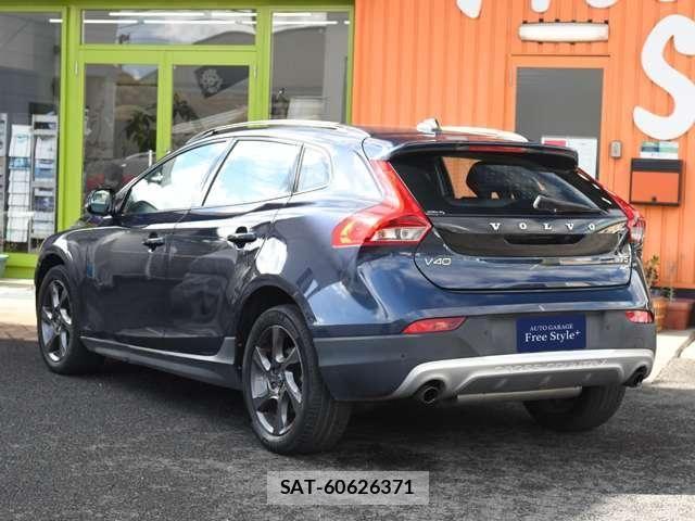 Volvo CROSS COUNTRY 2015-06 7458680-6