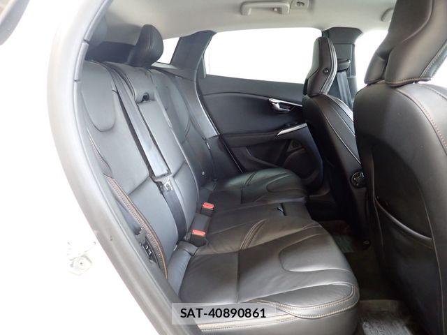 Volvo CROSS COUNTRY 2013-12 7503535-23