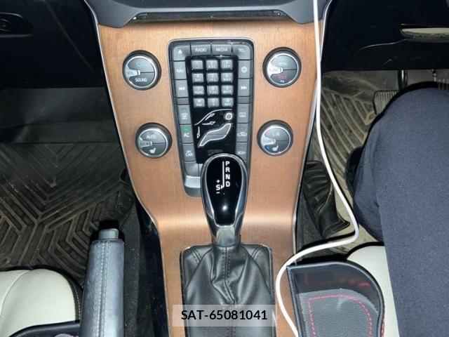 Volvo CROSS COUNTRY 2018-06 7503536-16