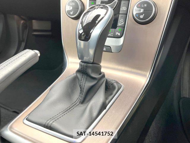 Volvo CROSS COUNTRY 2015-07 7563043-12