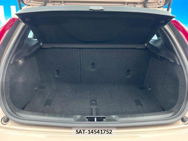 Volvo CROSS COUNTRY 2015-07 7563043-13