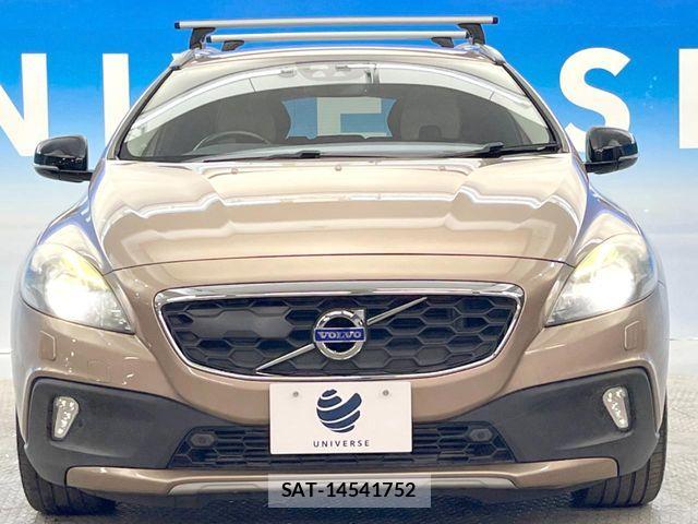 Volvo CROSS COUNTRY 2015-07 7563043-16