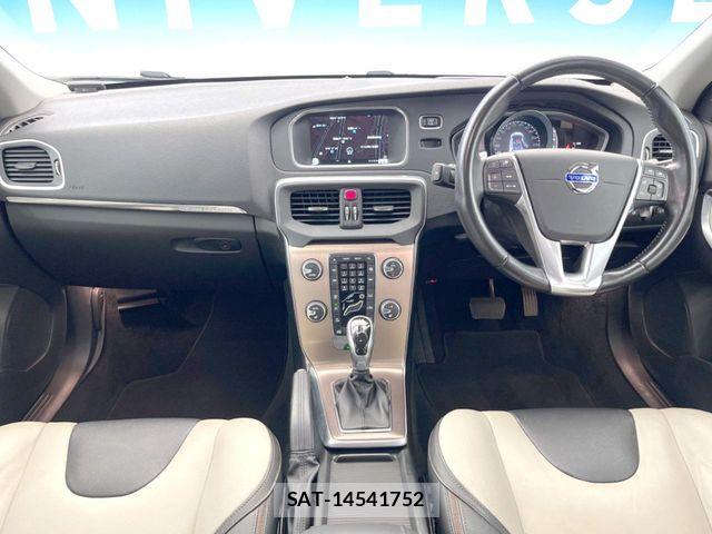 Volvo CROSS COUNTRY 2015-07 7563043-1
