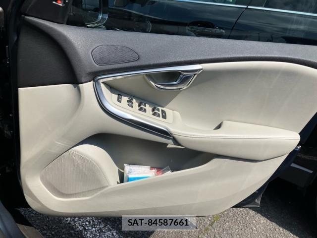 Volvo CROSS COUNTRY 2017-06 7621137-18
