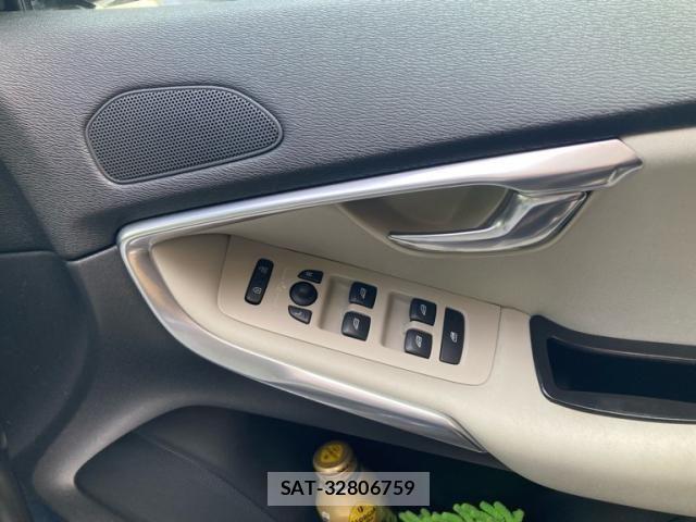 Volvo CROSS COUNTRY 2013-11 7621138-11