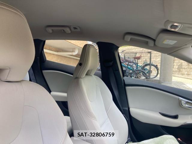 Volvo CROSS COUNTRY 2013-11 7621138-12