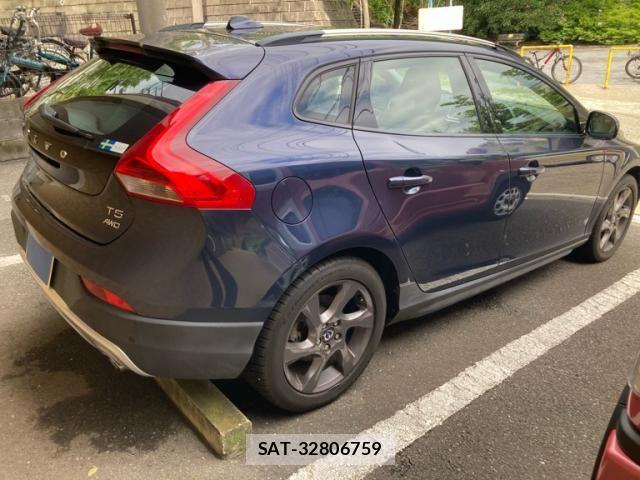 Volvo CROSS COUNTRY 2013-11 7621138-2