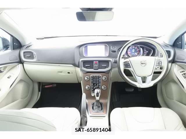 Volvo CROSS COUNTRY 2017-07 7621136-13
