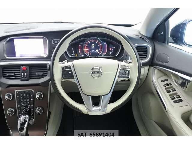 Volvo CROSS COUNTRY 2017-07 7621136-14