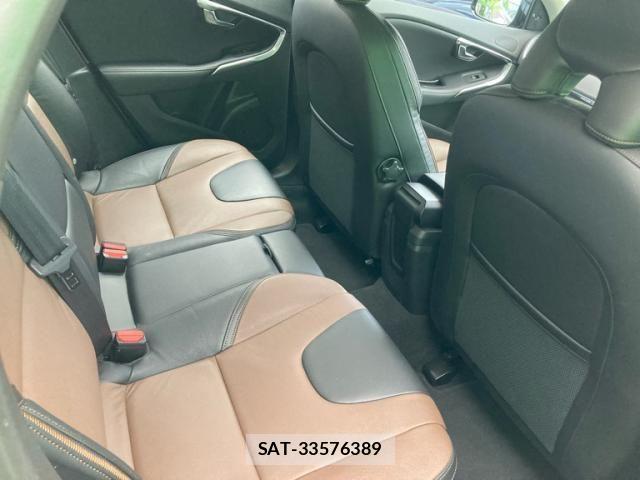 Volvo CROSS COUNTRY 2013-08 7730424-14