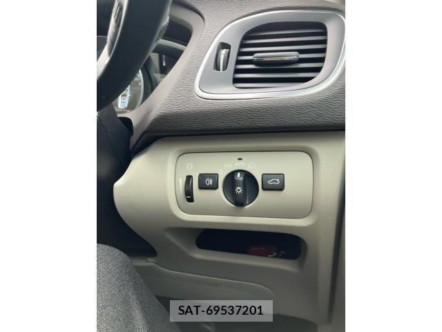 Volvo CROSS COUNTRY 2016-03 7880325-15
