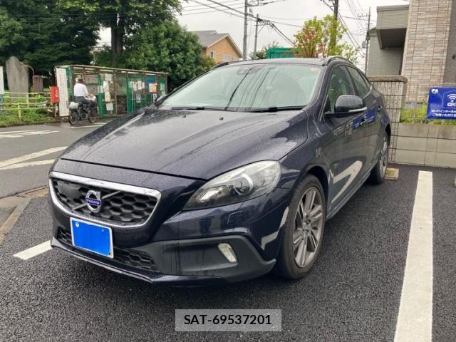 Volvo CROSS COUNTRY 2016-03 7880325-2