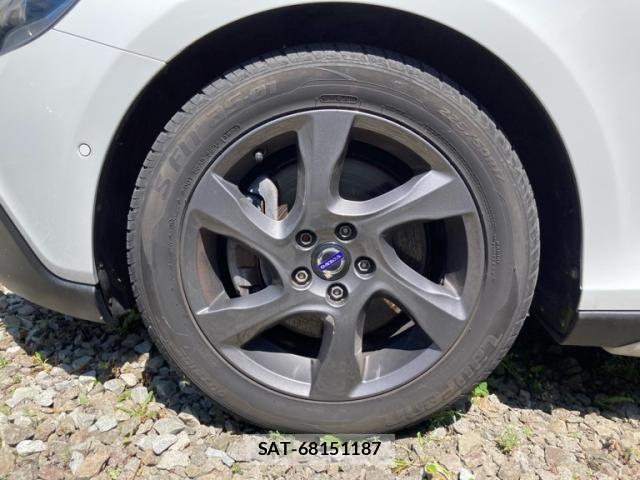 Volvo CROSS COUNTRY 2013-08 7880324-15