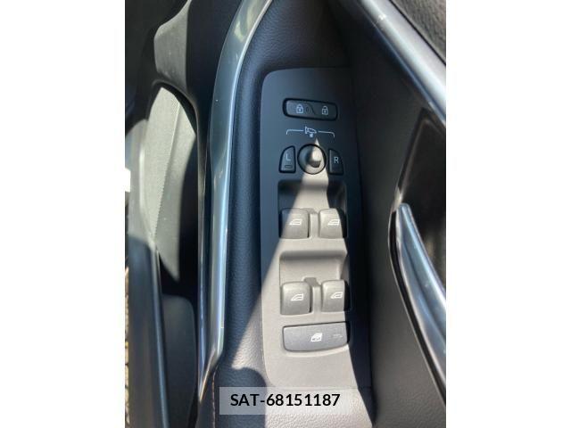 Volvo CROSS COUNTRY 2013-08 7880324-17