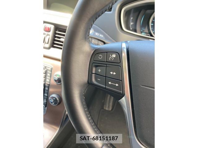 Volvo CROSS COUNTRY 2013-08 7880324-20