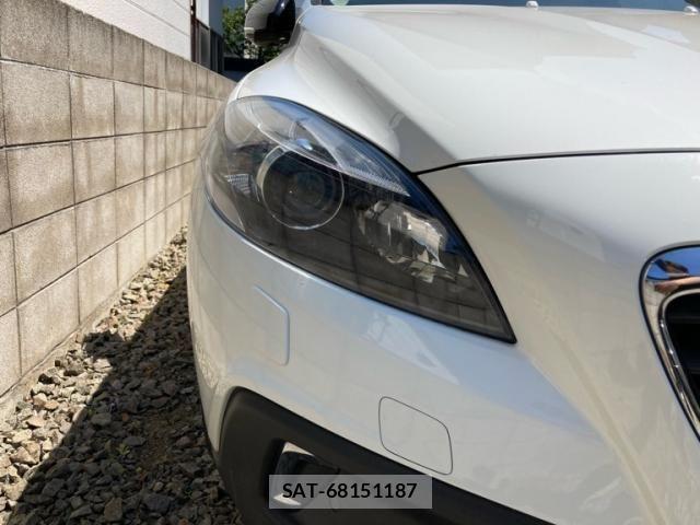 Volvo CROSS COUNTRY 2013-08 7880324-5