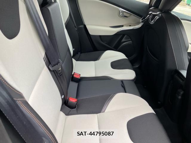 Volvo CROSS COUNTRY 2013-09 7964308-10